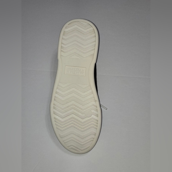 Mad Love Women’s Lennie Canvas Sneakers Black Lace Up Low Top Shoes - Size  7 - Picture 7 of 7